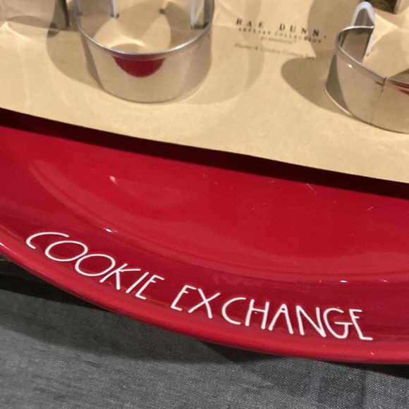Rae Dunn 🎅 Red Santa’s Exchange Plate w/ Cookie Cutters - Christmas Platter NIB - Picture 3 of 9
